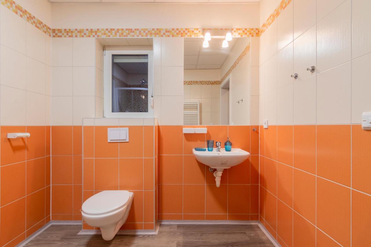 Aparthotel Dks Chomutov Zewnętrze zdjęcie